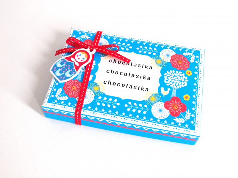 メリーチョコレートのバレンタインチョコ「ショコラーシカ」2015年パッケージ