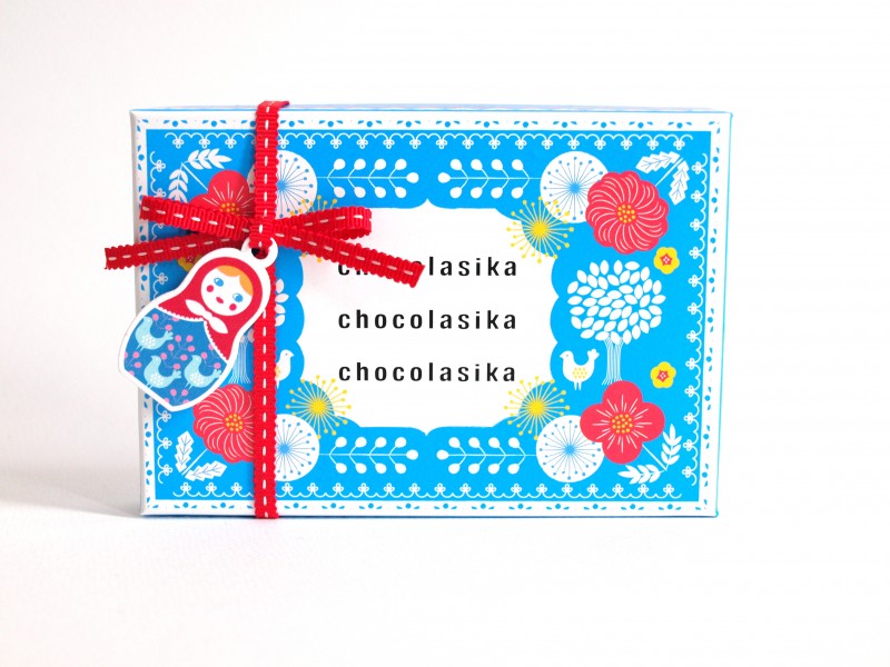 メリーチョコレートのバレンタインチョコ「ショコラーシカ」2015年パッケージ