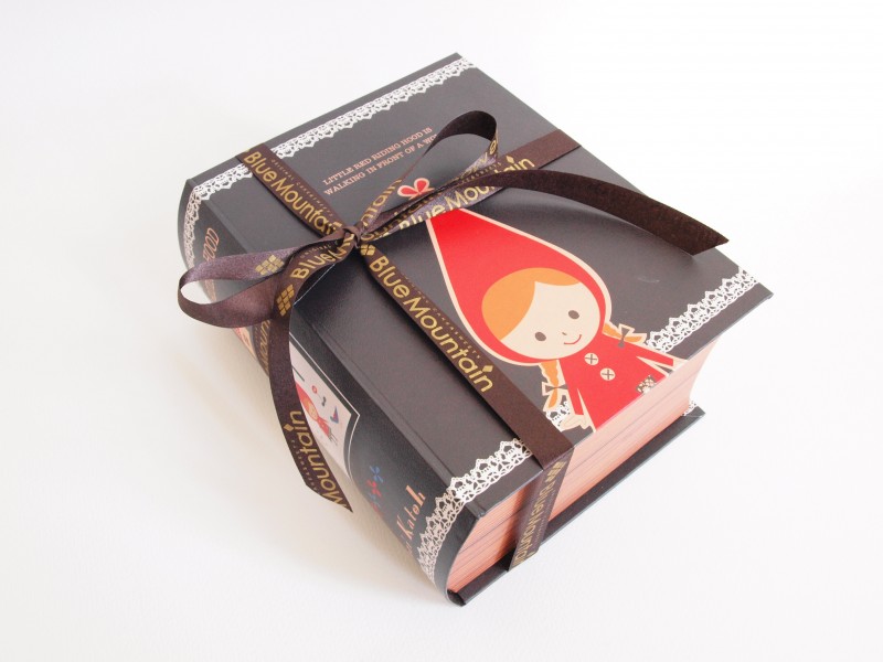 BlueMountain（ぶるうまうんてん）の本型パッケージのお菓子