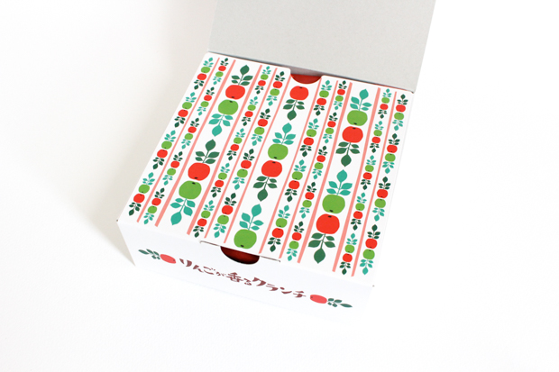 長野のおみやげ「りんごが香るクランチ」