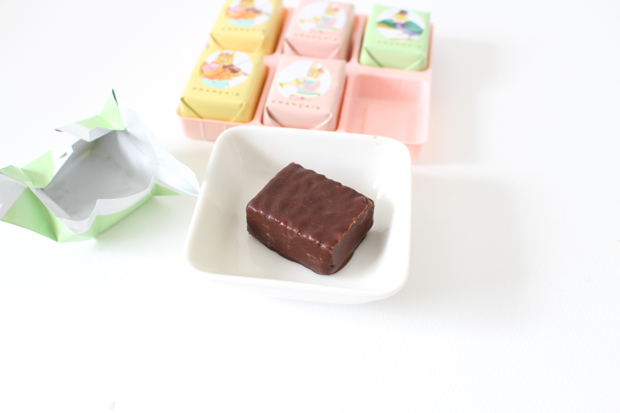 布川愛子さんがイラストを描くフランセのホワイトデー限定パッケージ