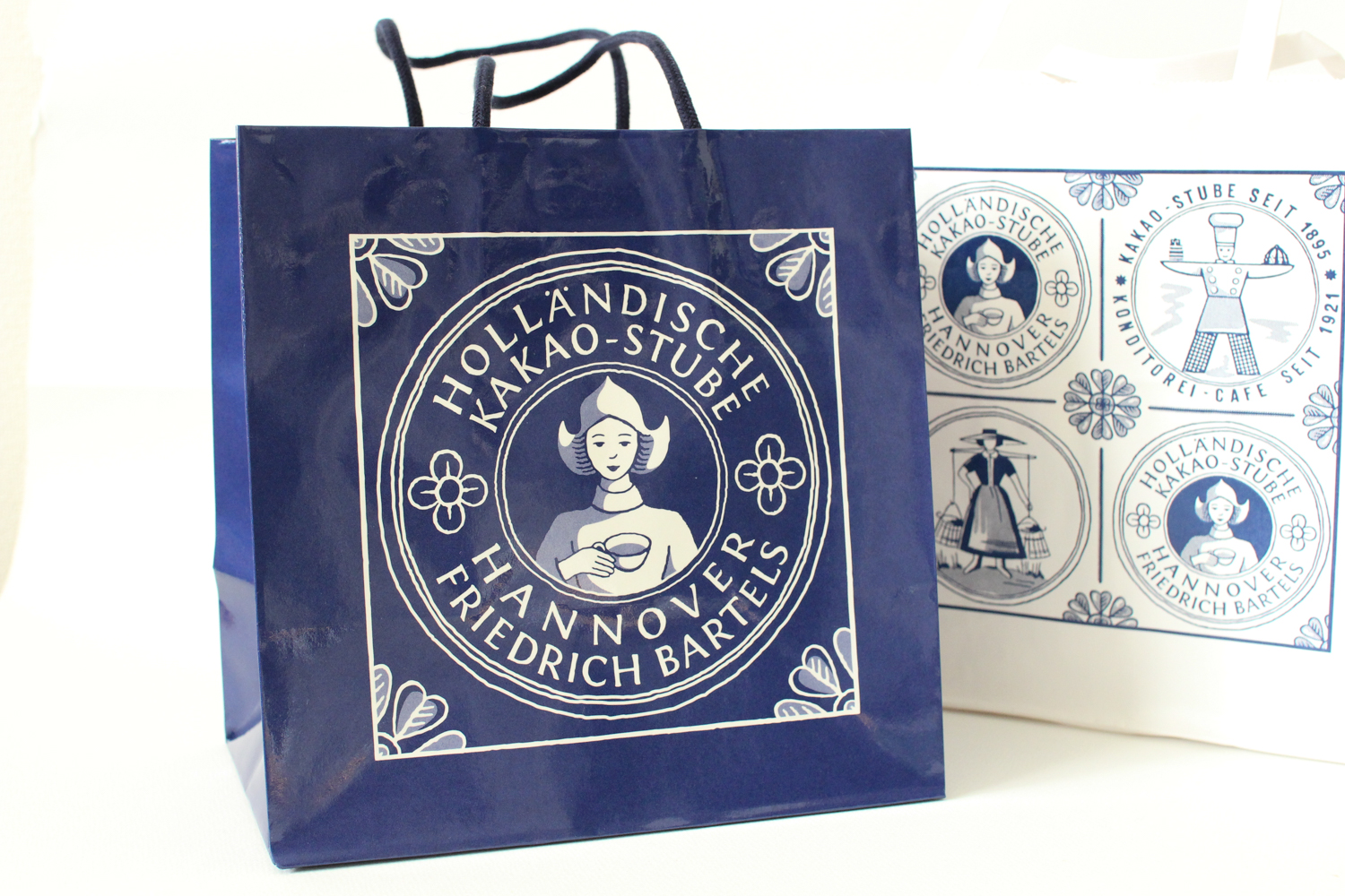 ホレンディッシェ・カカオシュトゥーベのクリスマスパッケージ