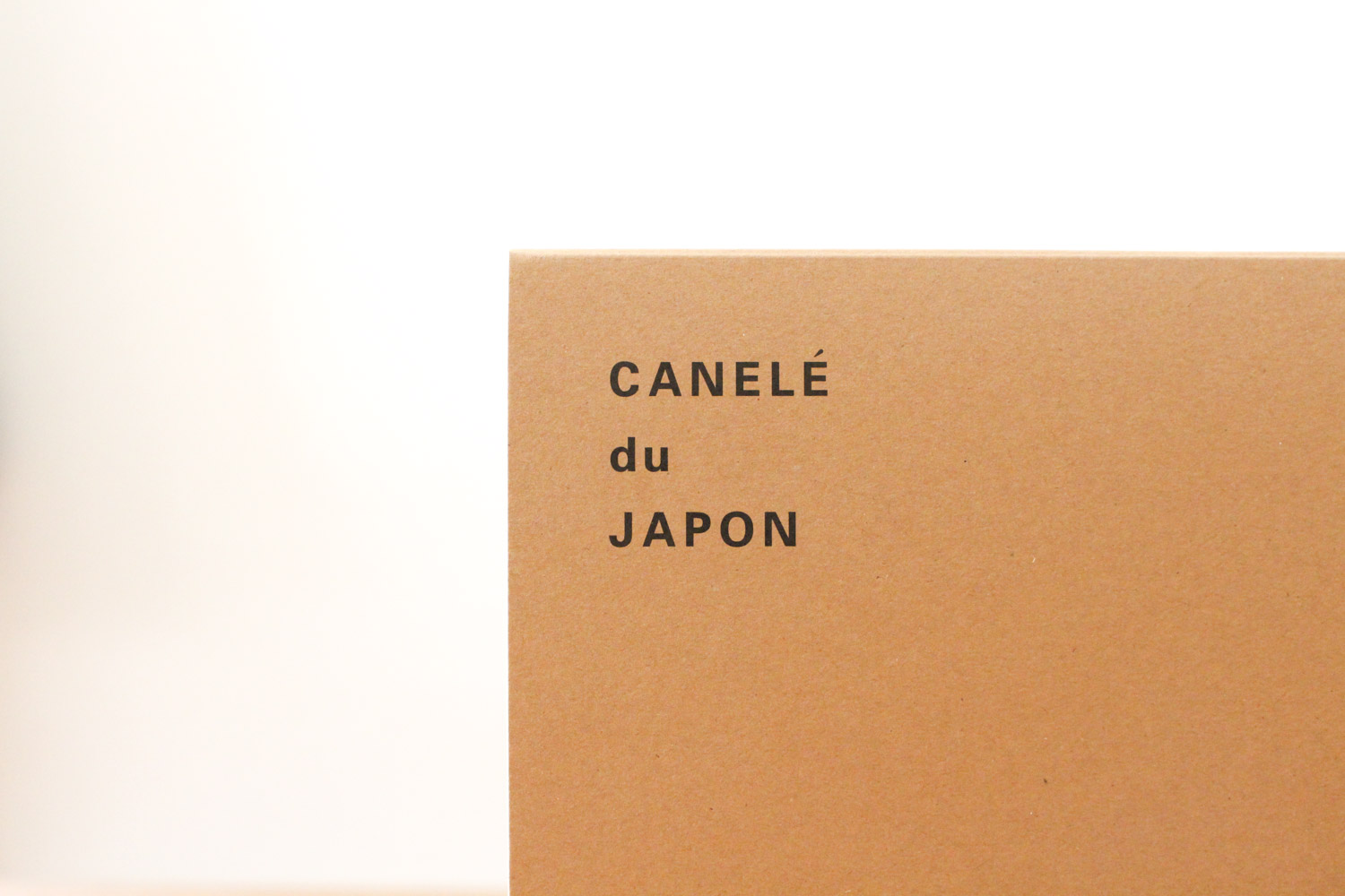 カヌレ堂のパイナップルケーキ