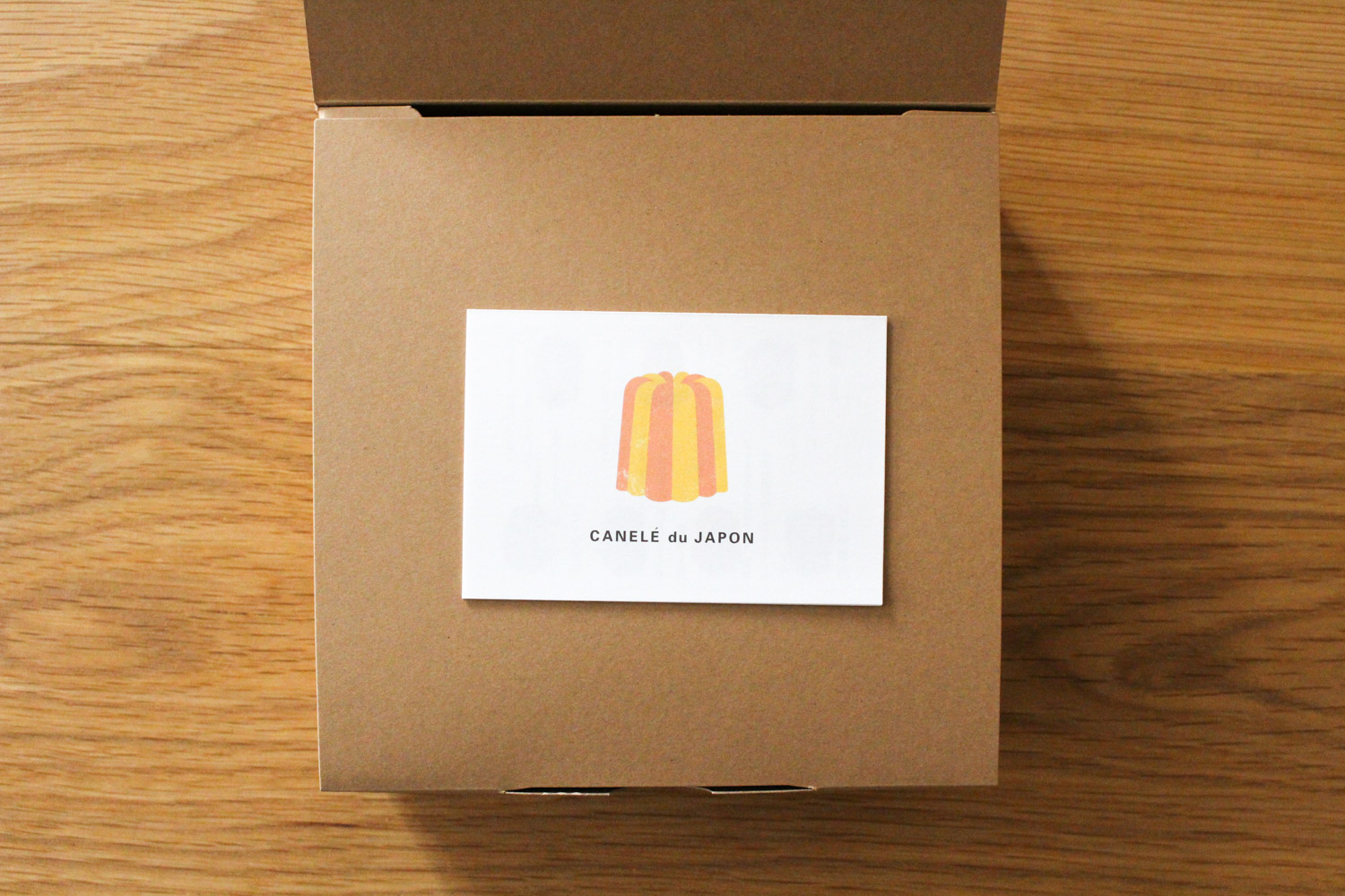 カヌレ堂のパイナップルケーキ