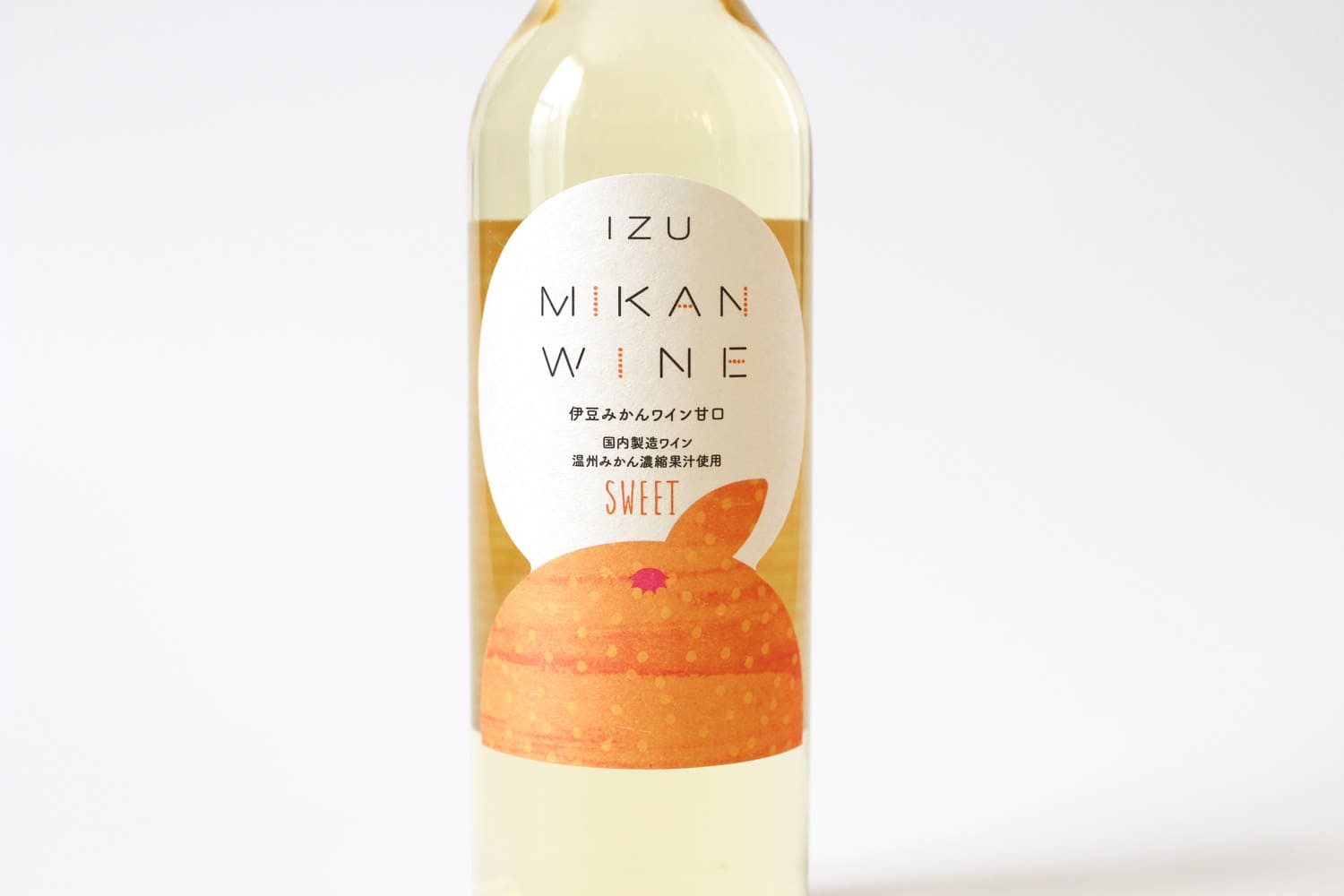 御殿場高原ワイン〈伊豆みかんワイン甘口〉のラベル